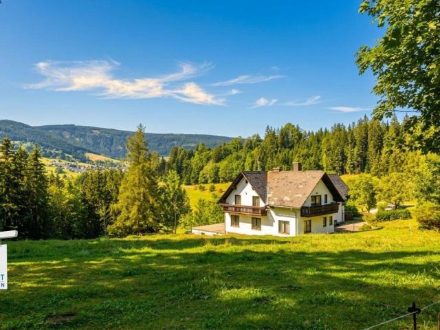 Großzügige Landidylle auf 1000m Seehöhe