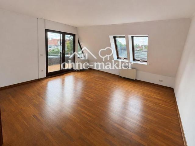 Großzügige lichtdurchflutete 4 Zi Wohnung mit EBK, Balkon und Dachterrasse