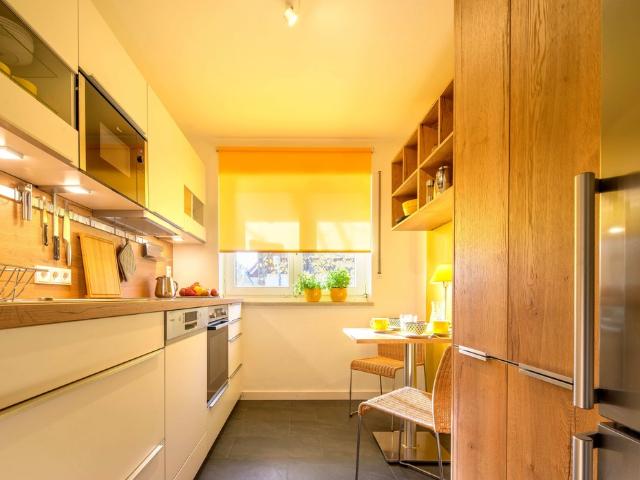 Großzügige, lichtdurchflutete 2 Zimmer Wohnung, voll möbliert, in Bestlage München Harlaching