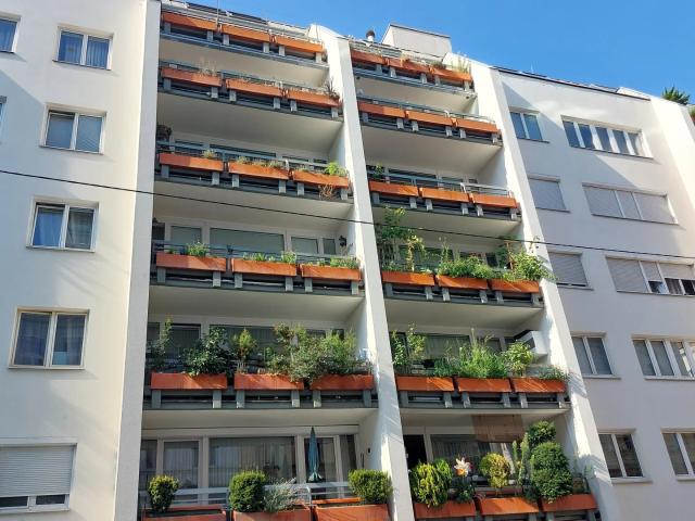 Großzügige Loggiawohnung in ruhiger Lage mit Sauna und Gemeinschaftsdachterrasse