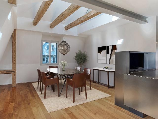 Grosszügige Maisonette mit zwei Aussenbereichen und Seeblick
