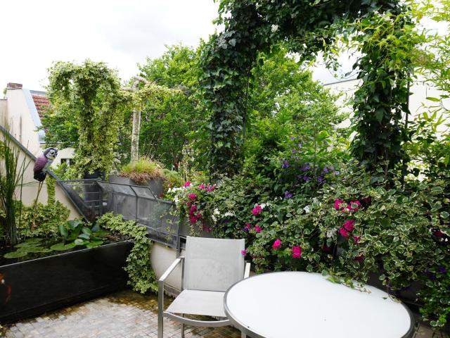 Großzügige Maisonette mit zwei Balkonen in gepflegtem Wohnensemble