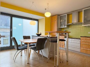 Großzügige Maisonette mit Balkon in Köln Ehrenfeld Video online – zeitwohnen.de