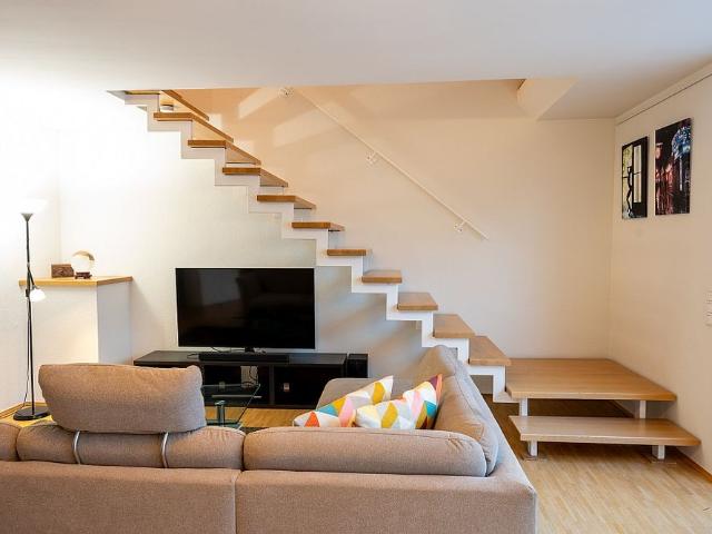 Großzügige Maisonette mit Balkon in Köln Ehrenfeld Video online