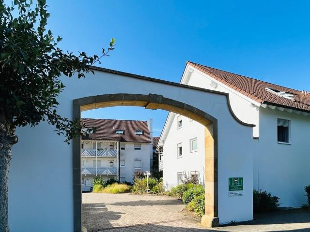 Großzügige Maisonette mit Kamin, Loggia und Tiefgaragenstellplatz