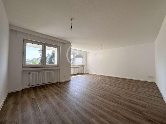 Großzügige Maisonette in der Fußgängerzone von Troisdorf inkl. Wintergarten, Terrasse und Loggia!