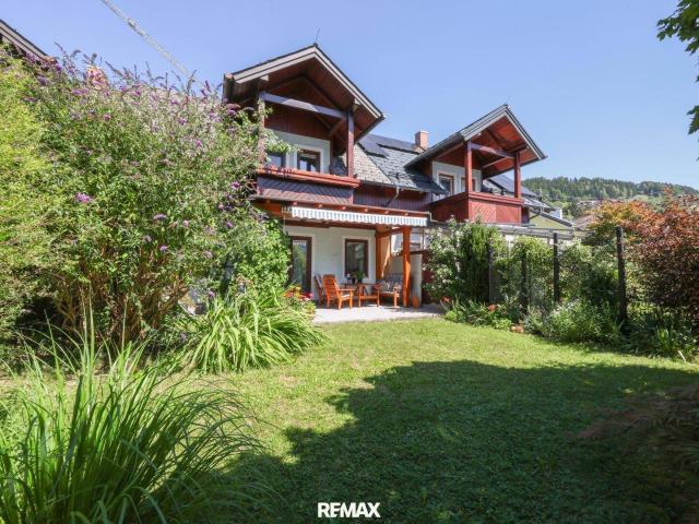 Großzügige Maisonette Wohnung mit Eigengarten & Bergblick!