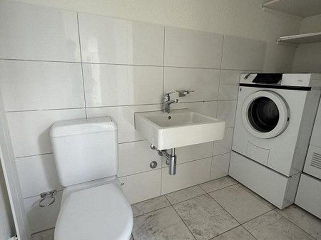 Grosszügige Maisonette Wohnung mit Sitzplatz im Grünen