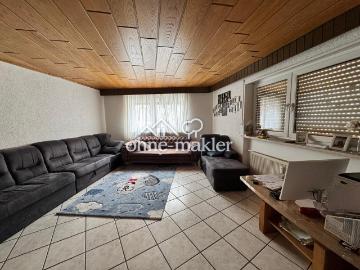 Großzügige Maisonette Wohnung mit 136 m² Wohnfläche, Kamin, Balkon und Innenhof