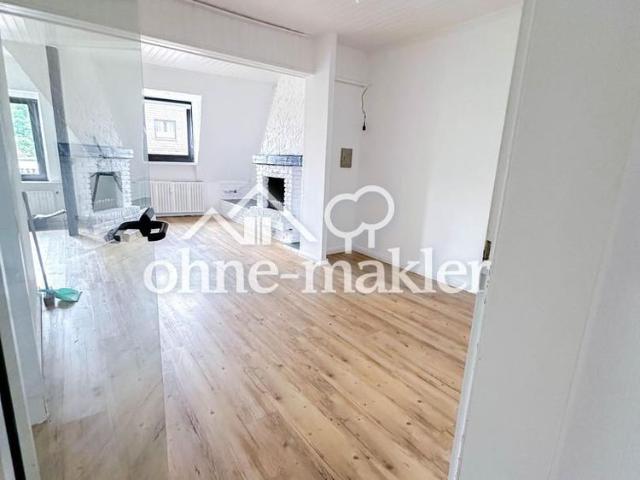 Großzügige Maisonette Wohnung WG geeignet