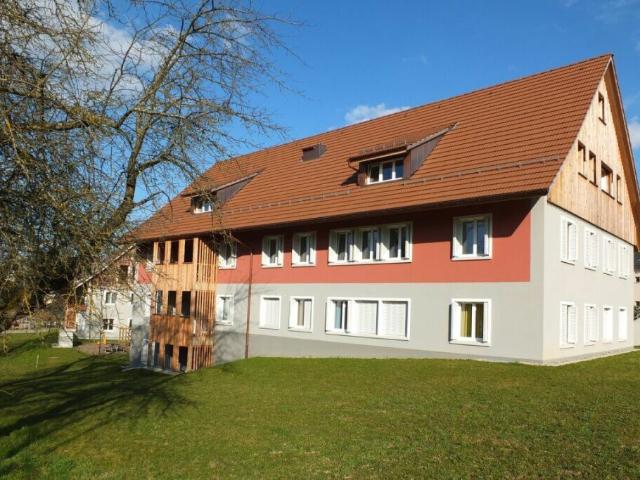 GROSSZÜGIGE MAISONETTEWOHNUNG IN LÄNDLICHER IDYLLE