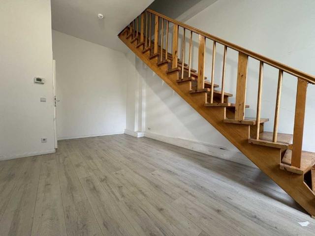 Großzügige Maisonettewohnung mit Balkon in Reinickendorf!