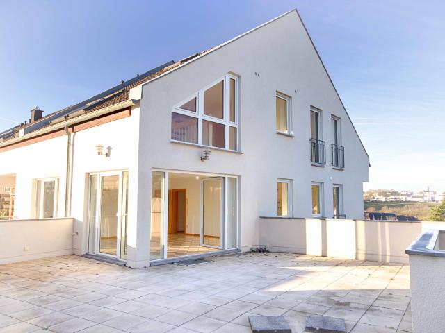 Großzügige Maisonettewohnung mit Galerie, Dachterrasse und Balkon