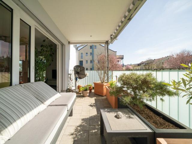 Grosszügige Minergie Wohnung mit 31 m² Terrassenfläche nahe Zürich