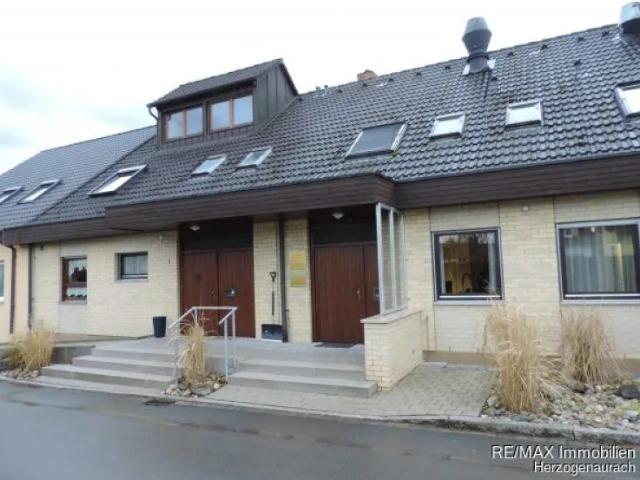 Großzügige, möblierte 2 Zi. DG Maisonette Wohnung