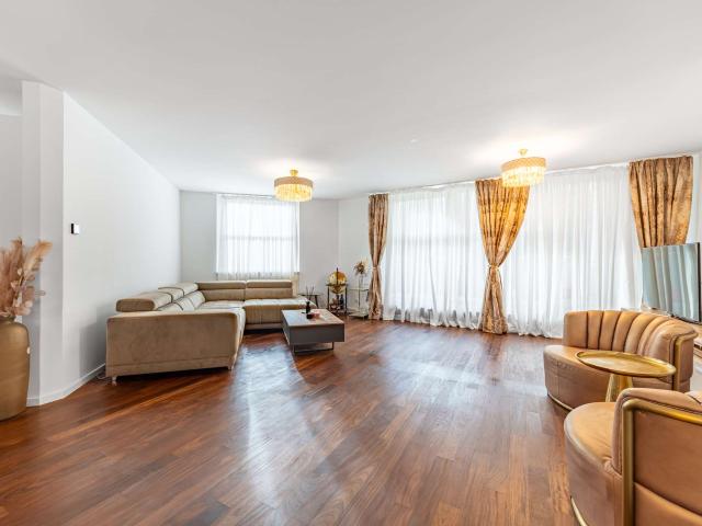 Großzügige, moderne 3 Zi. Wohnung mit Südwestbalkon im begehrten Bogenhausen