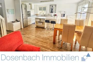 Großzügige, moderne 4 Zimmer Maisonettewohnung mit Balkon in Rümmingen