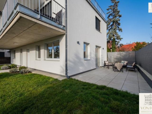 Großzügige Neubau Wohnung mit privatem Garten und Sonnen Terrasse