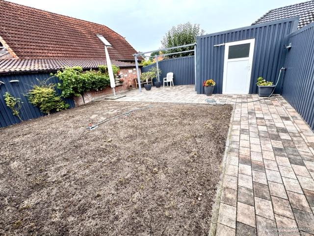 Großzügige Oberwohnung mit Gartenanteil in Neuvrees zu vermieten!