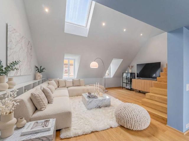 Großzügige Räume, historischer Charme – Duplex Wohnen mit Loftcharakter!