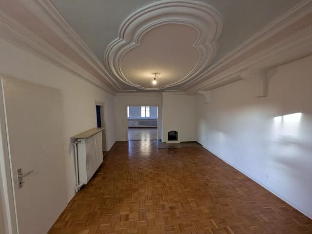 Großzügige Räume / stilvolle Wohnung in Fachwerkhaus am Marktplatz/auch als Praxis/Büro geeignet