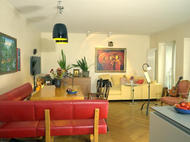 Großzügige, renovierte 4 Zimmer Altbauwohnung mit Balkon in ruhiger Bestlage von Haidhausen