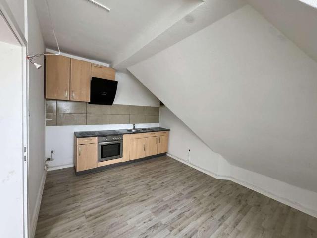Großzügige, renovierte 5 Zimmer Dachgeschosswohnung in Bochum Wattenscheid – perfekt für Familien