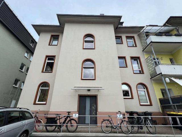 Großzügige, schöne 1,5 Zimmer Wohnung in Toplage zur City & Bahnhof, Frankfurter Str. 13, Gießen
