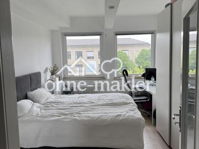 Großzügige sanierte 5 Zimmer Etagenwohnung in Rüttenscheid mit Balkon, Gäste Bad, Aufzug, 4. OG