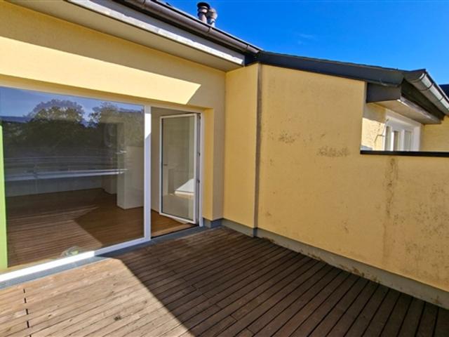 Großzügige Singlewohnung mit großer Terrasse