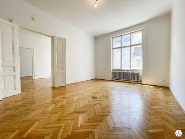 Großzügiger Altbau beim Haus des Meeres unbefristet