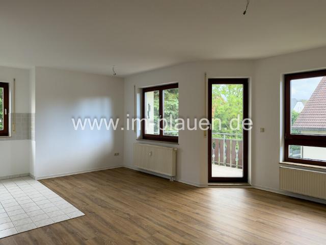 großzügiger Balkon – Tageslichtbad – offene Wohnküche 2 Zimmer Wohnung Lengenfeld