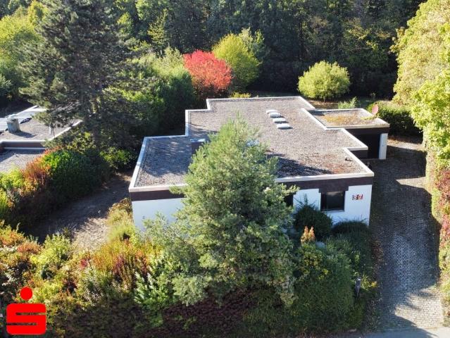 Großzügiger Bungalow auf weitläufigem Grundstück – wohnen auf einer Ebene mit viel Potenzial