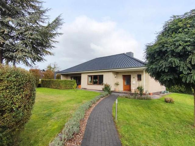 Großzügiger Bungalow mit Garten in ruhiger Lage von Heist