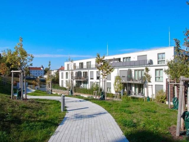 Großzügiger Erstbezug in ruhiger Lage: Moderne 2 Zimmer Wohnung mit EBK und Balkon