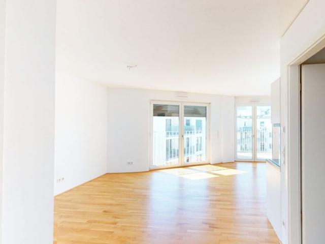 Großzügiges 1 Zimmer Apartment mit EBK und Loggia