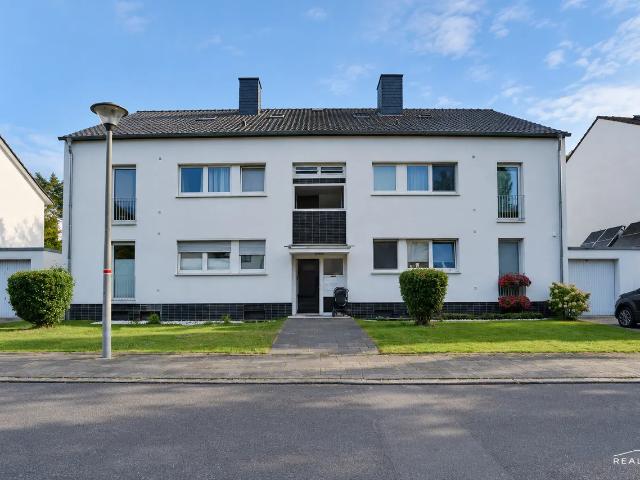 Großzügiges 1 Zimmer Apartment im charmanten Dachgeschoss