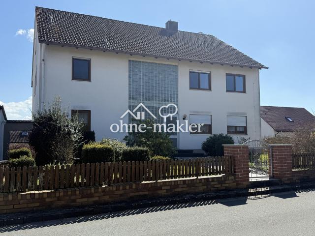 Großzügiges 2 /3 Familienhaus in ruhiger Lage mit flexiblen Nutzungsmöglichkeiten