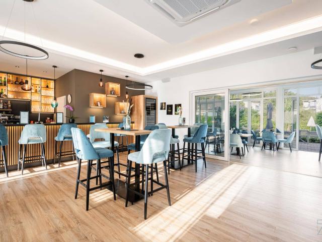 Großzügiges 2 Zimmer Apartment mit Balkon und Pool