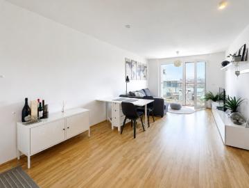 Großzügiges 2 Zimmer Business Apartment nahe Schönbrunn Loggia, Fernblick aus dem 7. Obergeschoss & flexible Mietdauer