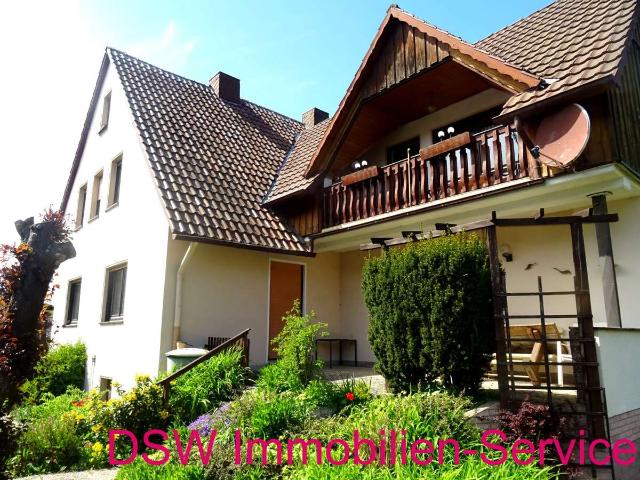 Großzügiges 2 Familienhaus in ruhiger Umgebung!