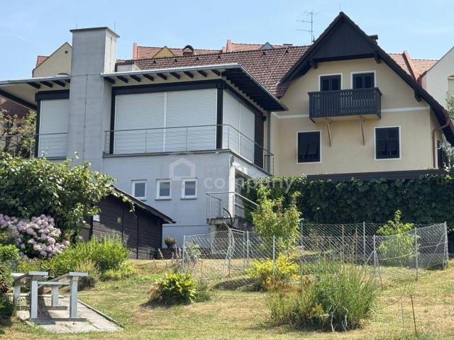 Großzügiges 9 Zi Haus in Straden, Garten, Pool, Garagen und 40 m2 Wintergarten – 280 m² Wohnkomfort in Toplage