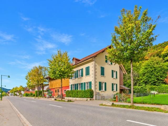 Grosszügiges 7 Zimmer Bauernhaus mit Einliegerwohnung und vielseitigem Nutzungspotenzial
