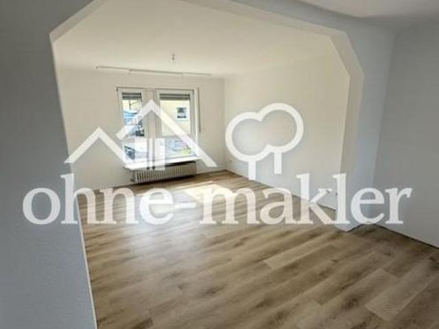 Großzügiges 4 Zimmer Vorderhaus einer Doppelhaushälfte 120 m² in zentraler Lage von Limburgerhof