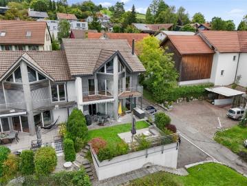 Grosszügiges 5.5 Zi DEFH mit 237m2 Wohnfläche