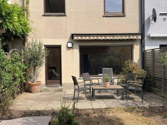 Großzügiges 5 Zimmer Haus mit Garten in Mauer/Rosenhügel– Renovierungsprojekt zum Top Preis!