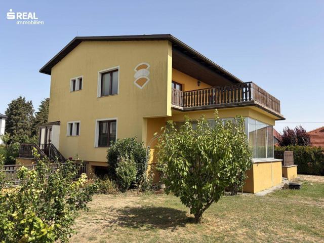 Großzügiges 6 Zi Haus mit Garten, 2 Terrassen & Garage in Poysdorf Besichtigungstermin 26.09.2026 Terminvereinbarung erwünscht!
