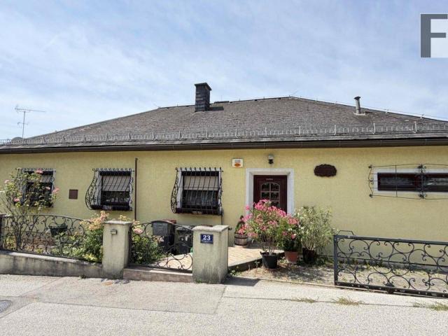 Großzügiges 6 Zimmer Einfamilienhaus in guter Gablitzer Lage mit Garten und Garage!