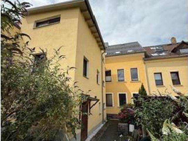 Großzügiges 8 Zimmer EFH mit wunderschönem Garten, Kamin und Einliegerwohnung
