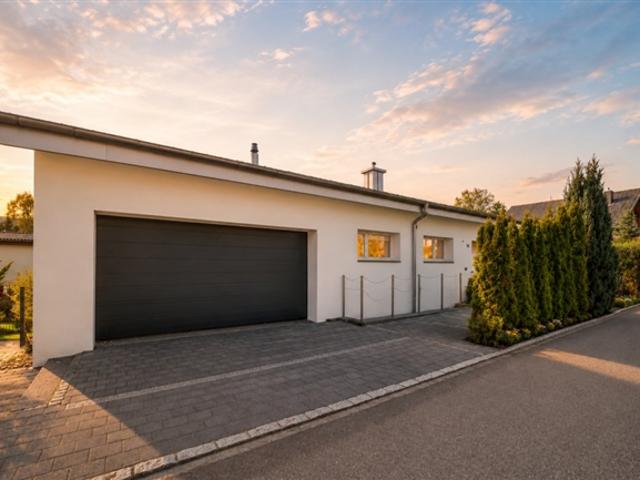 Grosszügiges 8 Zimmer Einfamilienhaus mit Einliegerwohnung und modernem Ausbau in Hägendorf